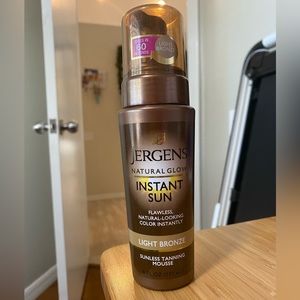 5 for $25! ✨Jergens Natural Glow Instant Sun Light Bronze Sunless Tanning Mousse